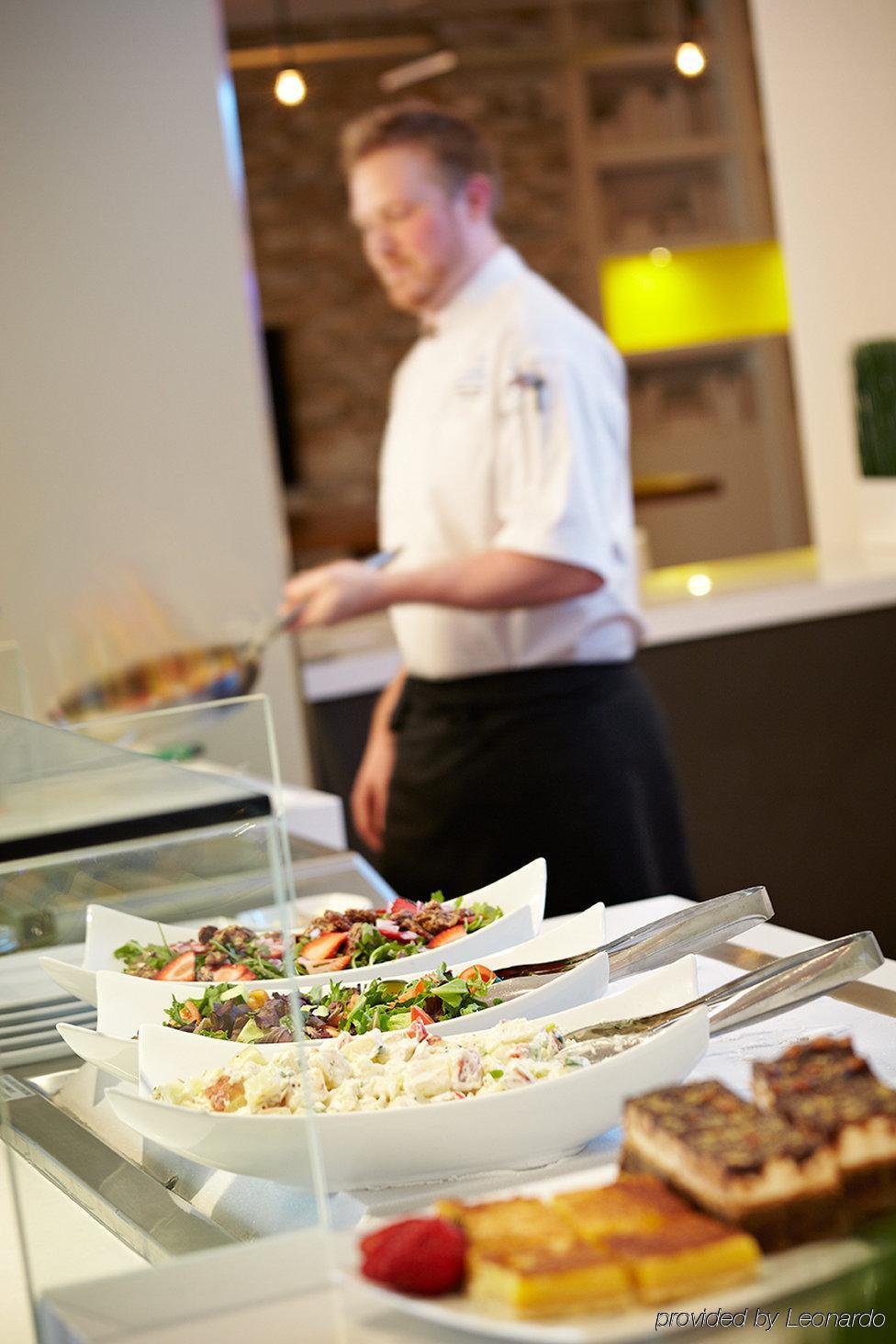 Delta Hotels By Marriott Ottawa City Centre Ресторан фото