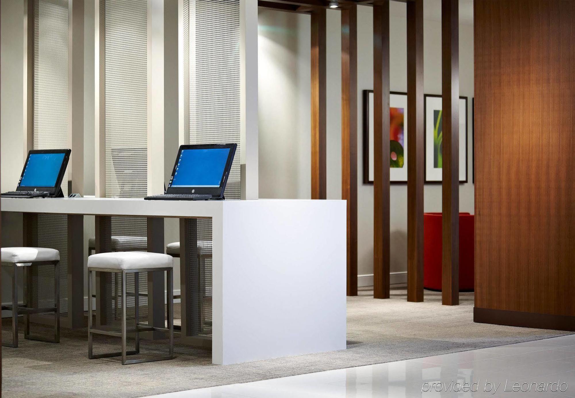 Delta Hotels By Marriott Ottawa City Centre Бізнес фото